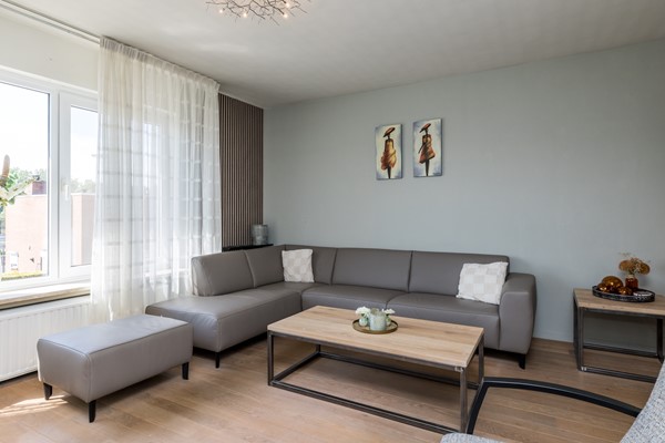 Foto - Te koop: Ruime gemoderniseerde instapklare hoekwoning met veel woonoppervlakte en tuin in de wijk Pronsebroek te Heerlen